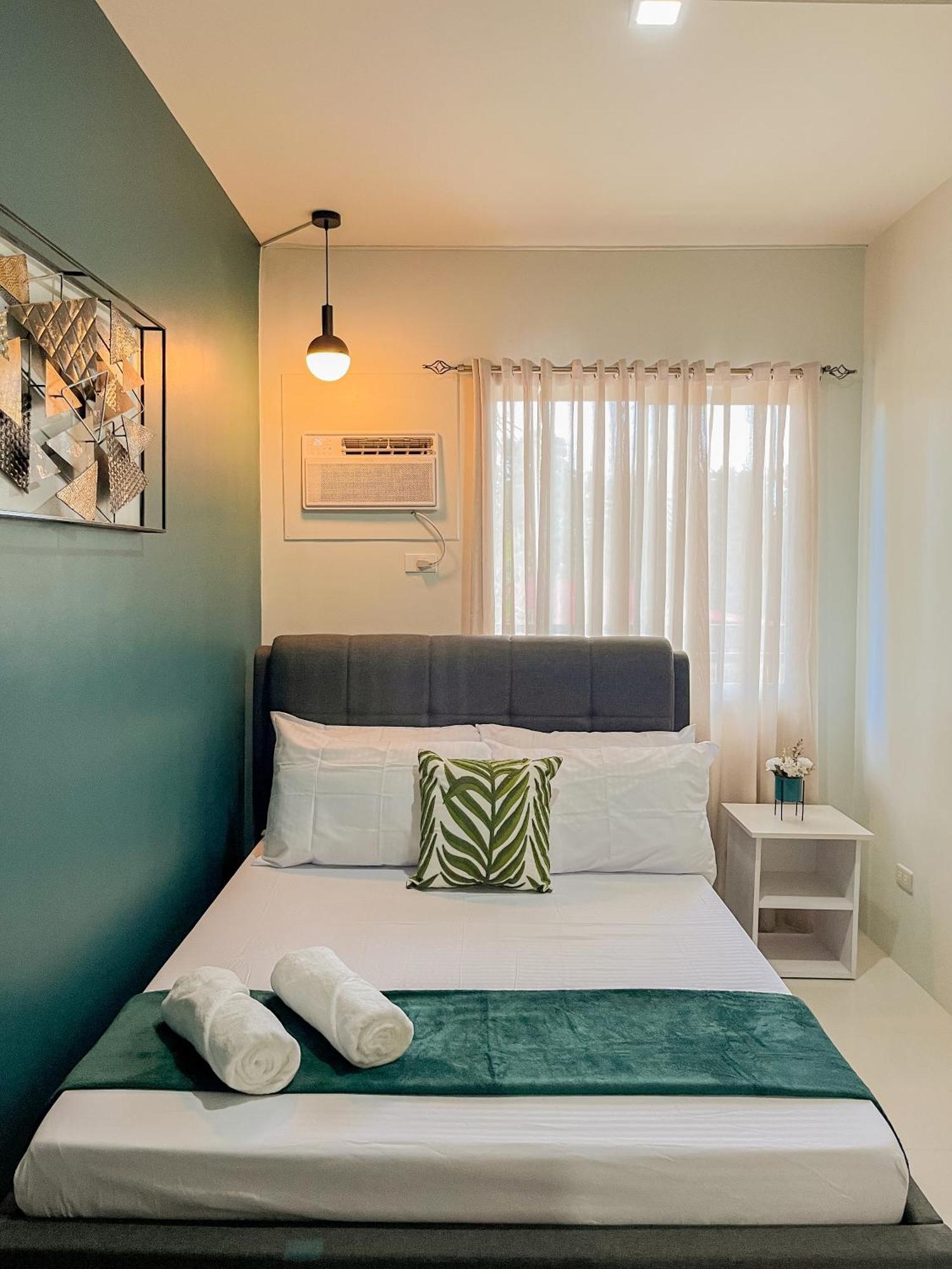 2 Bedroom And Studio Apartments With Private Pool And Gym In Vista Manors Verdant بويرتو برينسيسا المظهر الخارجي الصورة