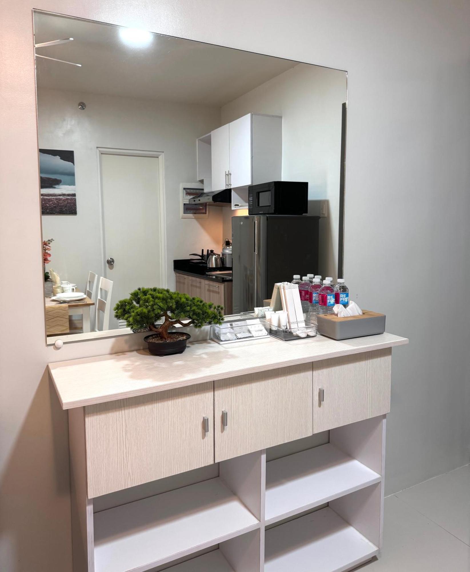 2 Bedroom And Studio Apartments With Private Pool And Gym In Vista Manors Verdant بويرتو برينسيسا المظهر الخارجي الصورة