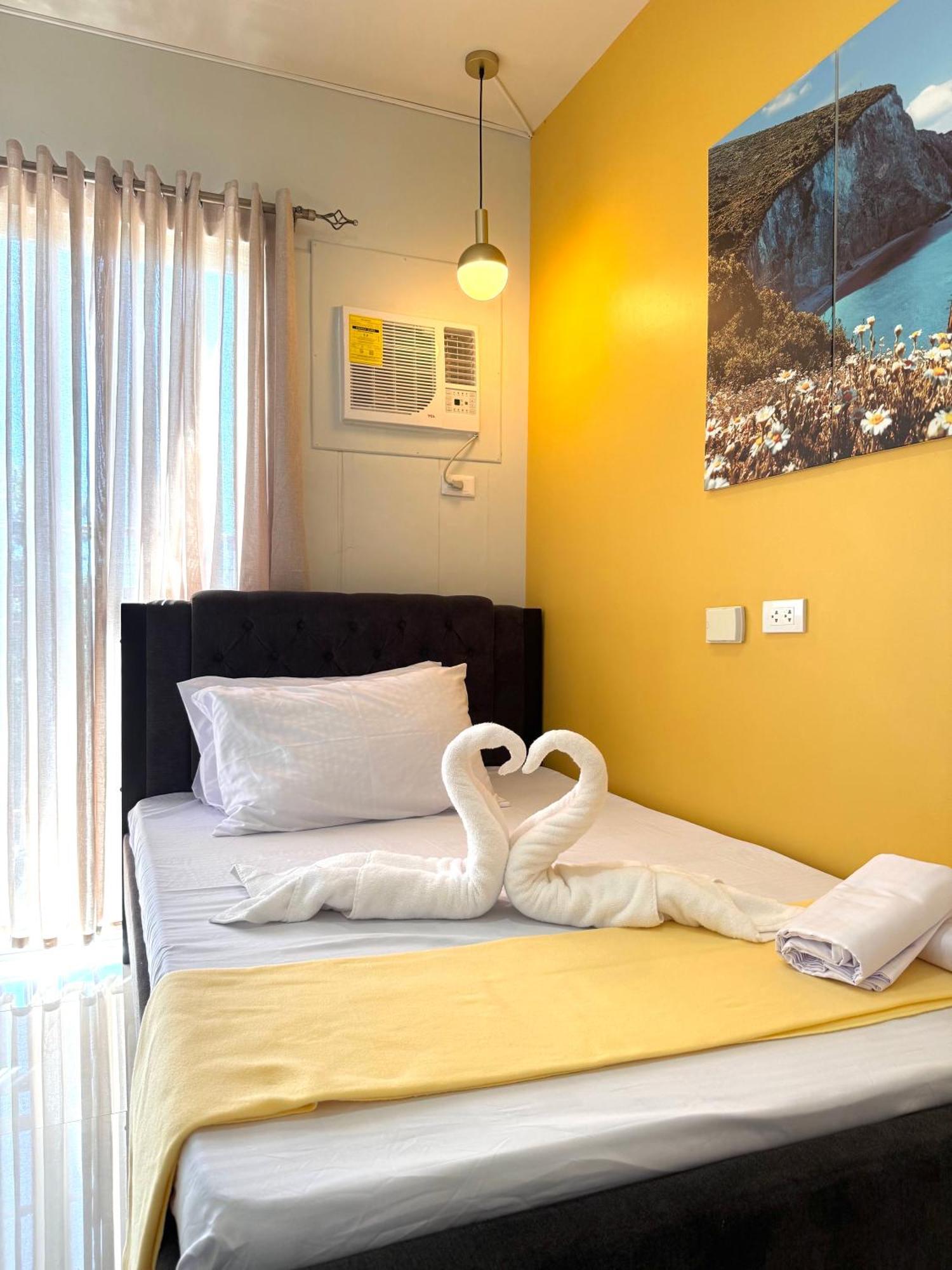 2 Bedroom And Studio Apartments With Private Pool And Gym In Vista Manors Verdant بويرتو برينسيسا المظهر الخارجي الصورة
